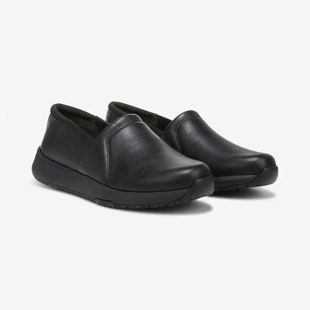Women's Dive In Wide Slip Resistant Slip On